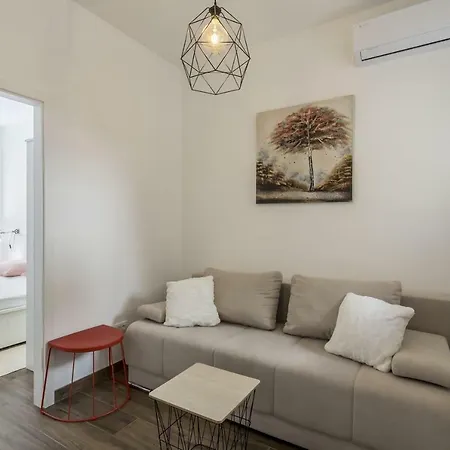 Apartment Lana *